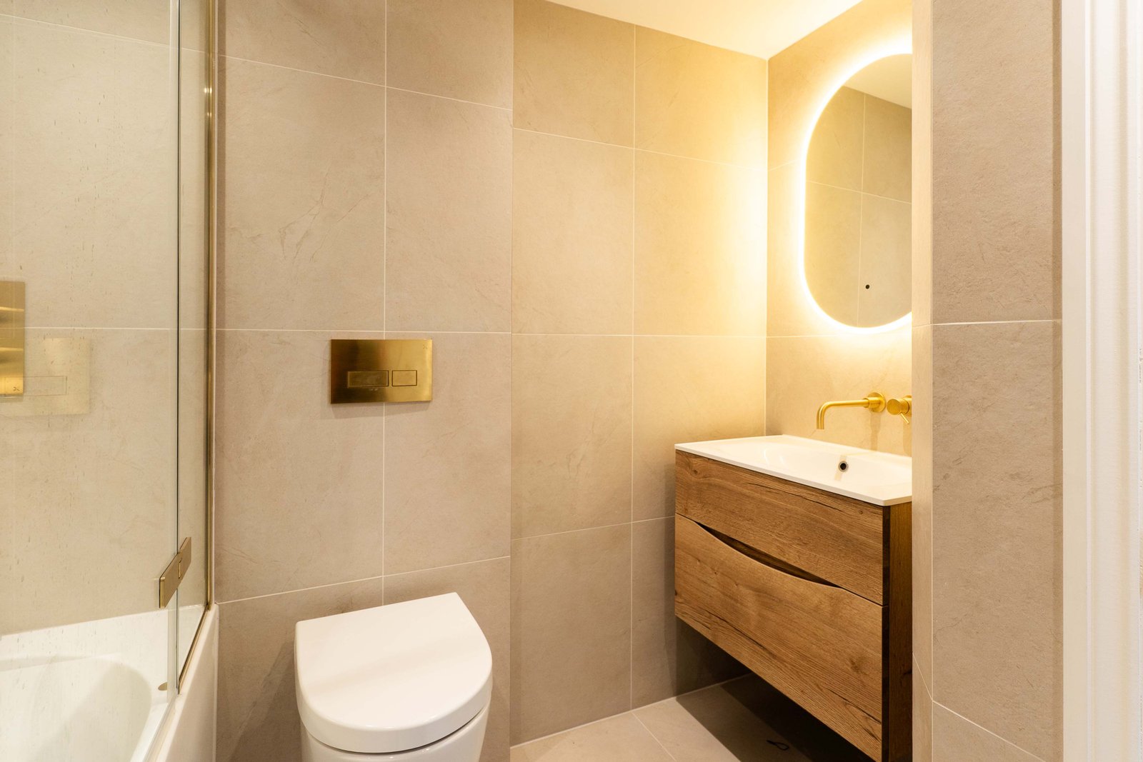 Top floor bathroom in full home belgravia renovation